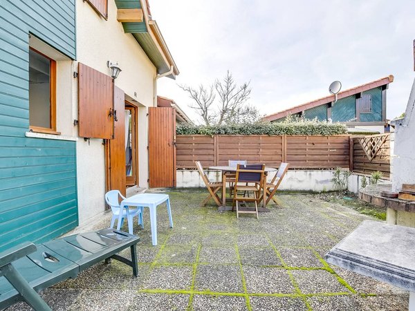 Holiday home in Landes from £55 per night