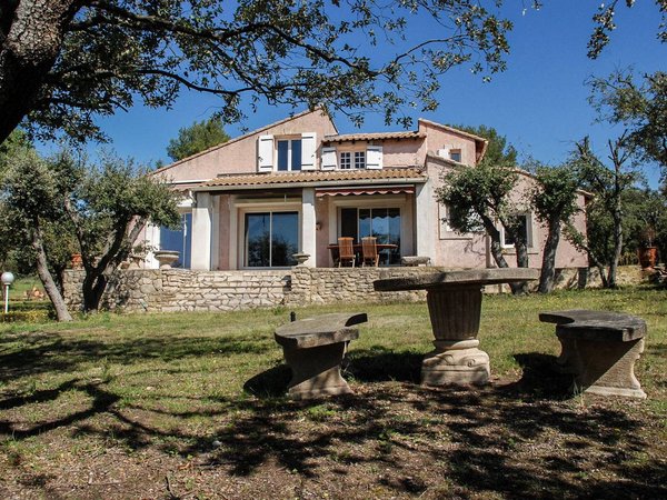 Holiday home in Vaucluse from £249 per night
