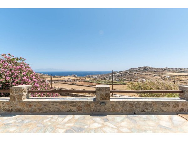 Holiday home in Mykonos from £145 per night