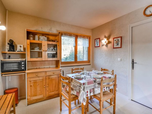Holiday apartment in Les Gets from £153 per night