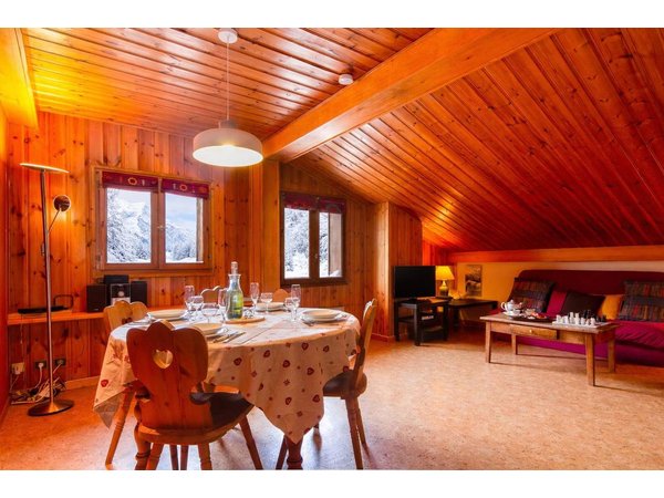 Holiday apartment in Rhone-Alps from £150 per night