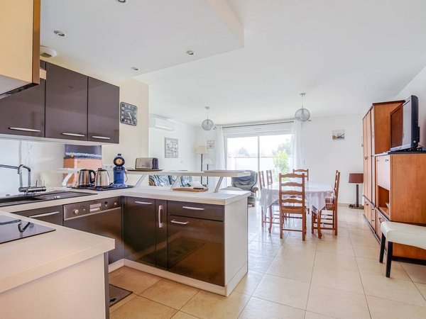 Holiday home in Landes from £64 per night