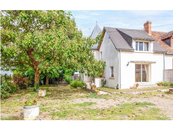 Holiday home in Les Montils from £53 per night