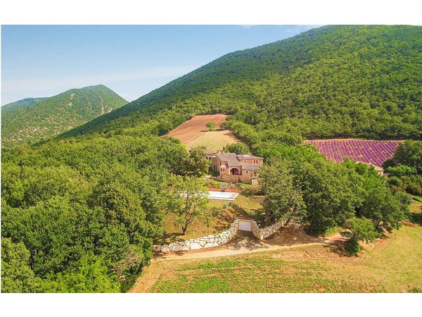 Holiday home in Drôme from £43 per night