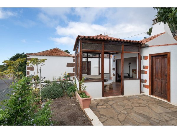 Holiday home in Garafía from £58 per night