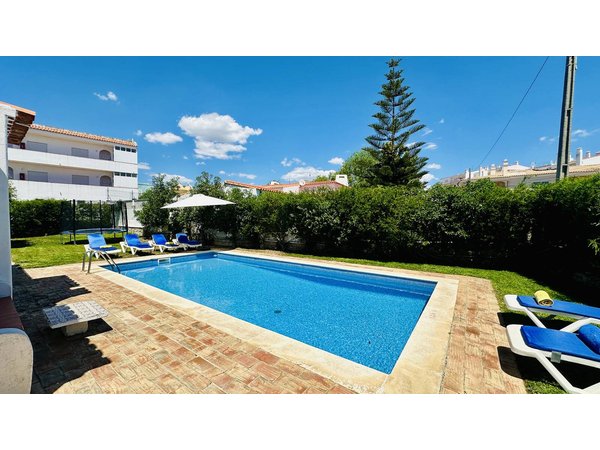 Holiday home in Albufeira from £167 per night