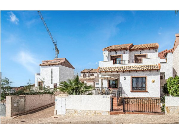Holiday home in Orihuela from £52 per night
