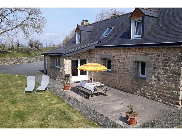 Holiday home in Plozévet from £58 per night