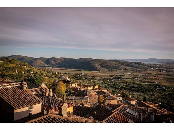 Holiday apartment in Cortona from £101 per night