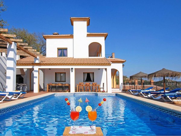 Holiday home in Comares from £44 per night