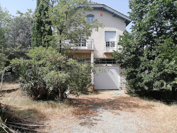 Holiday home in Provence from £52 per night