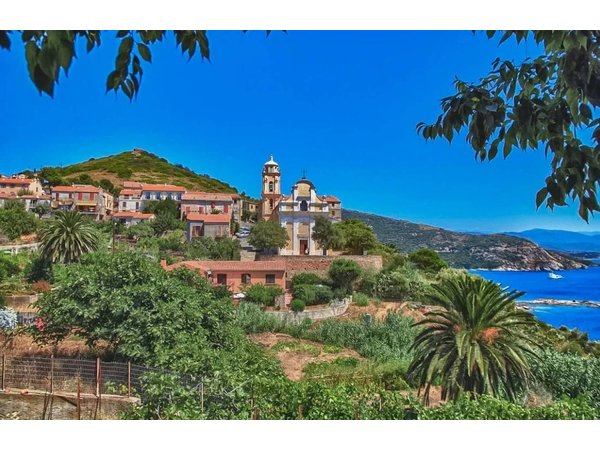 Holiday home in Cargèse from £62 per night