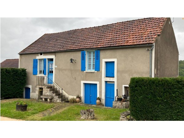 Holiday home in Yonne from £37 per night