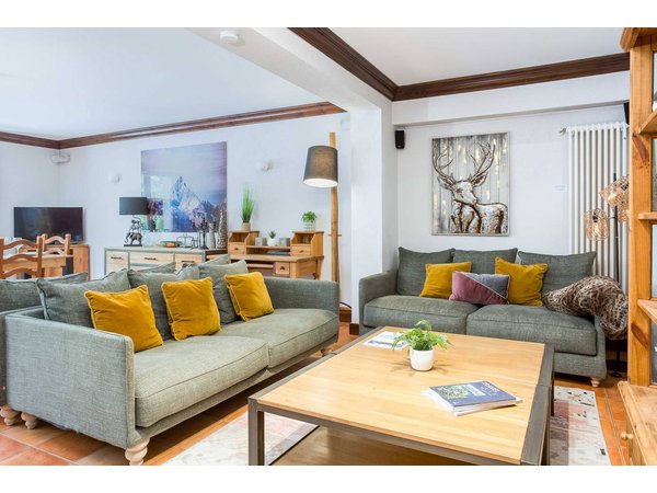 Holiday apartment in Rhone-Alps from £1212 per night