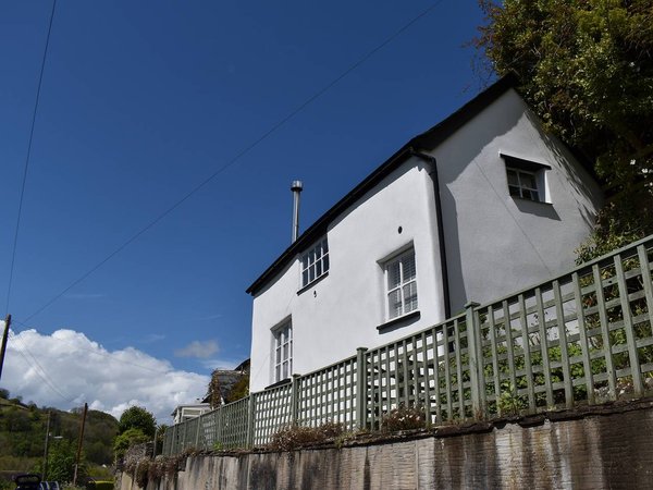 Holiday home in Devon from £69 per night