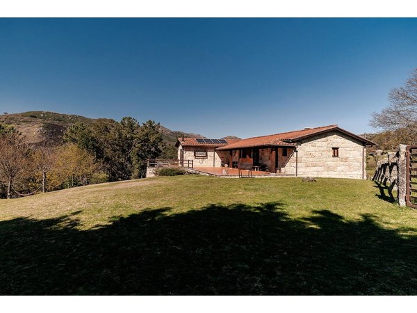Holiday home in Cávado from £102 per night
