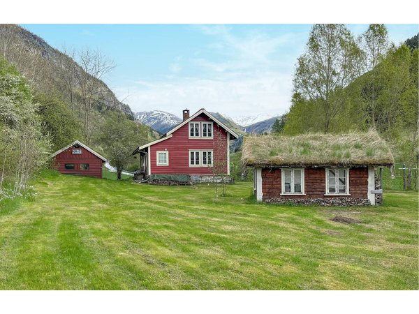 Holiday home in Vik from £88 per night