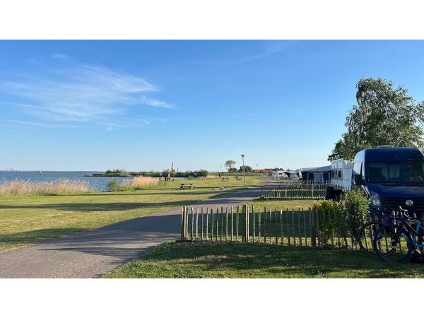 Camping in Gouwzee from £23 per night