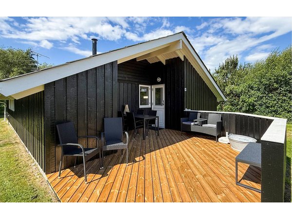 Holiday home in Humble from £54 per night