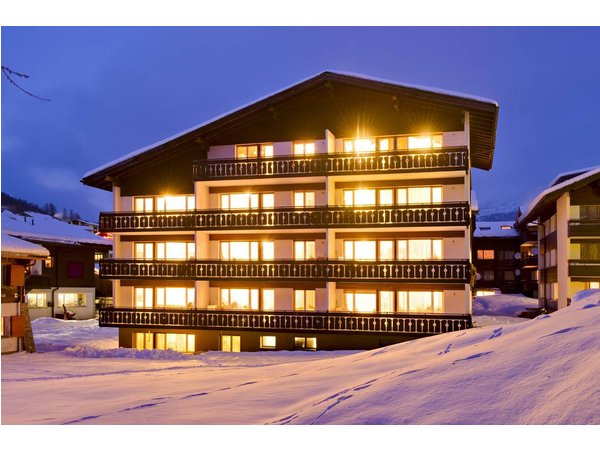 Holiday apartment in Saas-Fee from £1146 per night