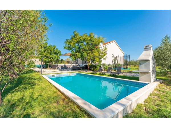 Holiday home in Zadar from £108 per night