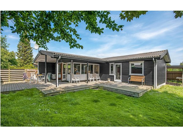 Holiday home in Humble from £54 per night
