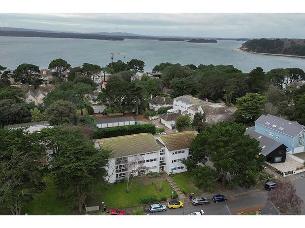 Holiday apartment in Poole from £164 per night