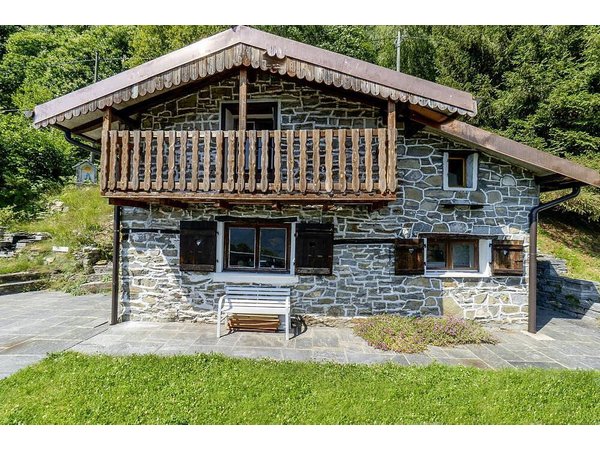 Holiday home in Gambarogno from £89 per night
