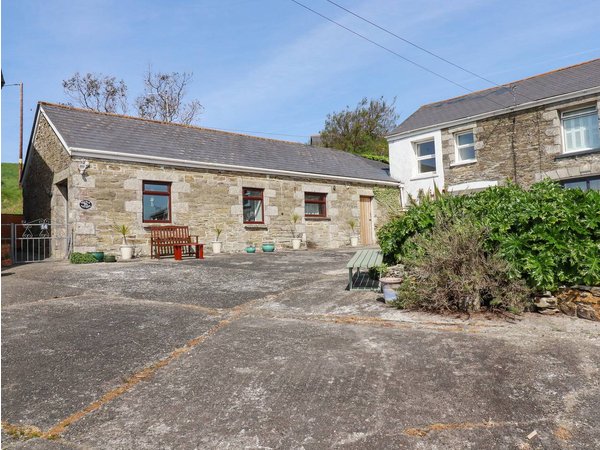 Holiday home in Newquay from £112 per night