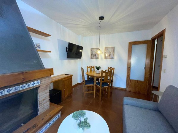 Holiday apartment in Jaca from £127 per night