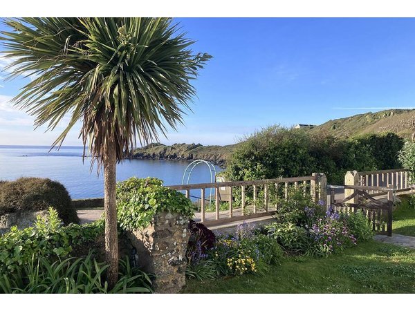 Holiday home in Cornwall from £532 per night