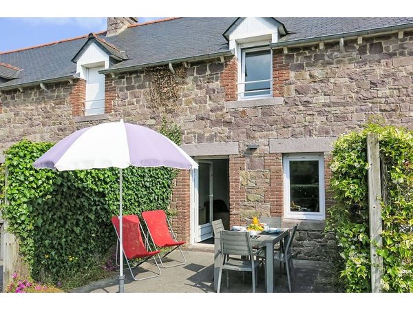 Holiday home in Fréhel from £46 per night