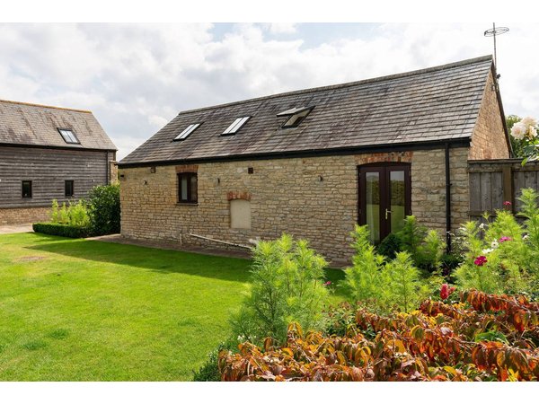 Holiday home in Oxfordshire from £103 per night