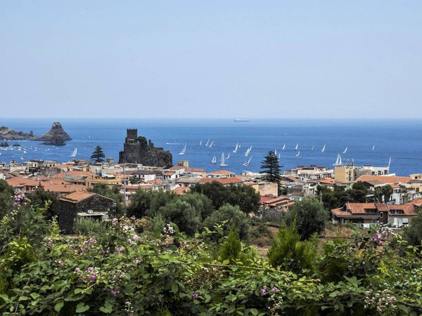 Holiday apartment in Aci Castello from £44 per night