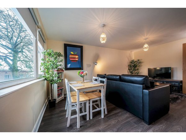 Holiday apartment in Belfast from £87 per night