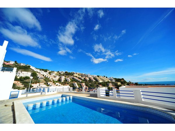 Holiday apartment in Peñiscola from £29 per night