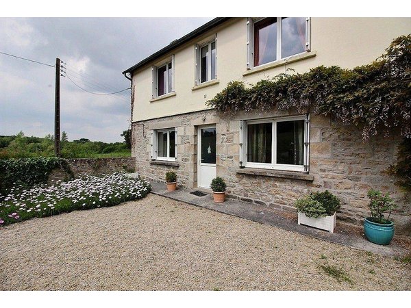 Holiday home in Côtes-d'Armor from £57 per night