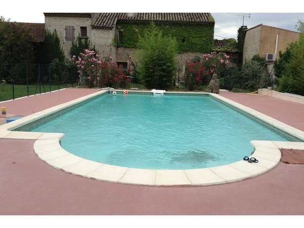 Holiday apartment in Violès from £56 per night