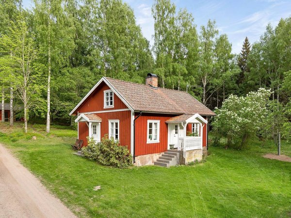 Holiday home in Tibro from £33 per night
