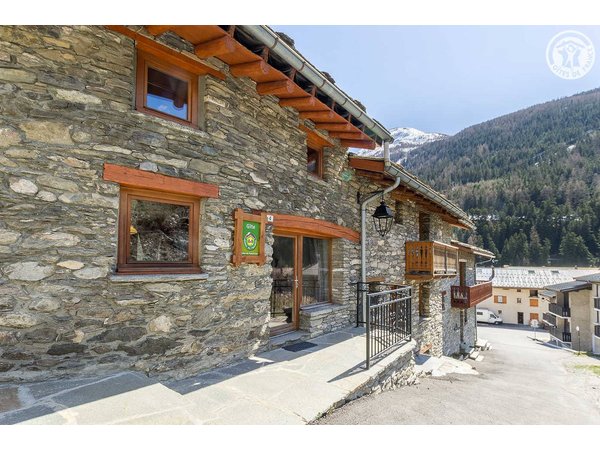 Holiday home in Savoie from £49 per night