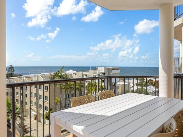 Holiday apartment in Sunshine Coast from £262 per night