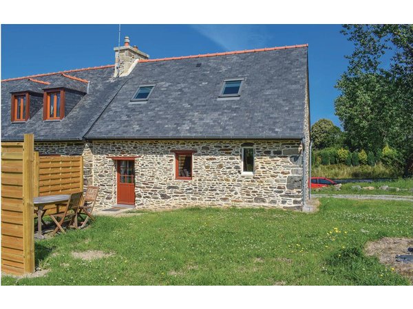Holiday home in Côtes-d'Armor from £40 per night