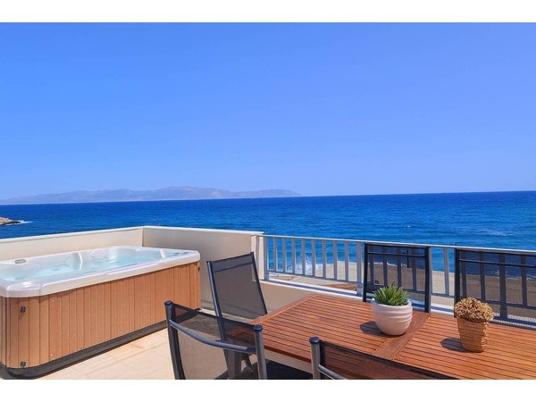 Holiday apartment in Kythira from £210 per night