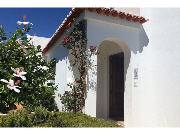 Holiday apartment in Lagoa from £115 per night
