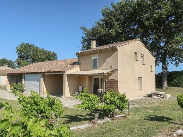Holiday home in Drôme from £57 per night