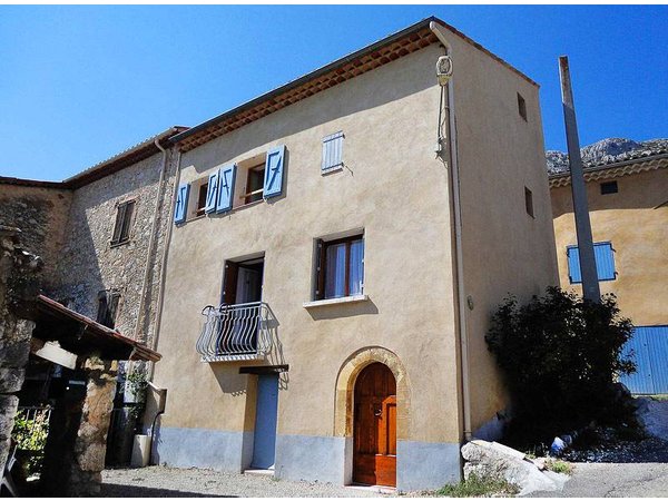 Holiday home in Provence from £45 per night