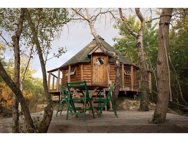 Holiday home in Le Thoureil from £58 per night