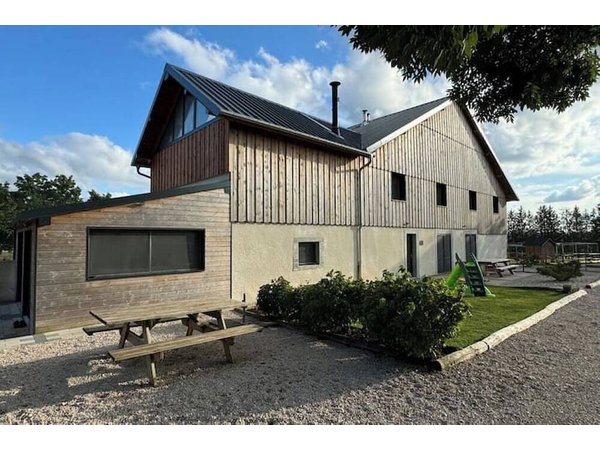 Holiday home in Doubs from £51 per night