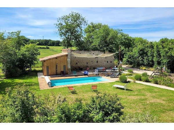 Holiday home in Gers from £641 per night