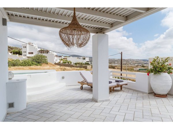 Holiday home in Naxos from £87 per night